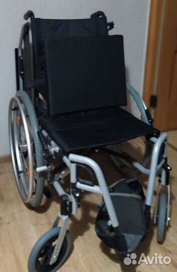 Кресло-коляска для инвалидов 