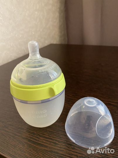 Две бутылочки для кормления Comotomo и NUK