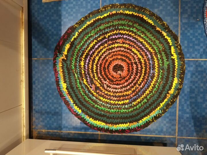 Коврик напольный вязаный