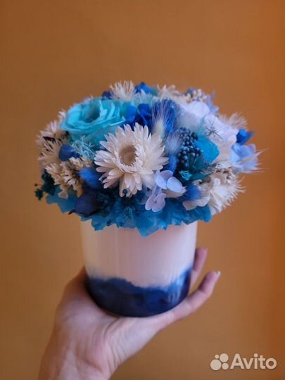 Букет из сухоцветов и стабилизированных цветов