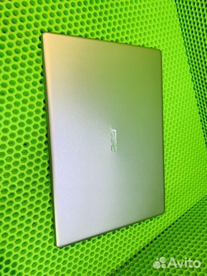 Ноутбук Acer Swift SP113-31-P2QD