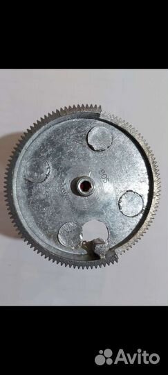 Mercedes w124. Электро шторка (шестеренка)