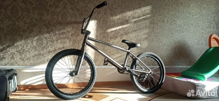 Трюковой велосипед BMX