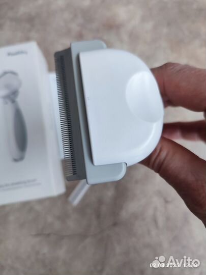 Щетка для вычесывания шерсти pawbby