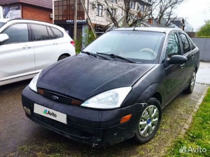 Ford Focus, 2001