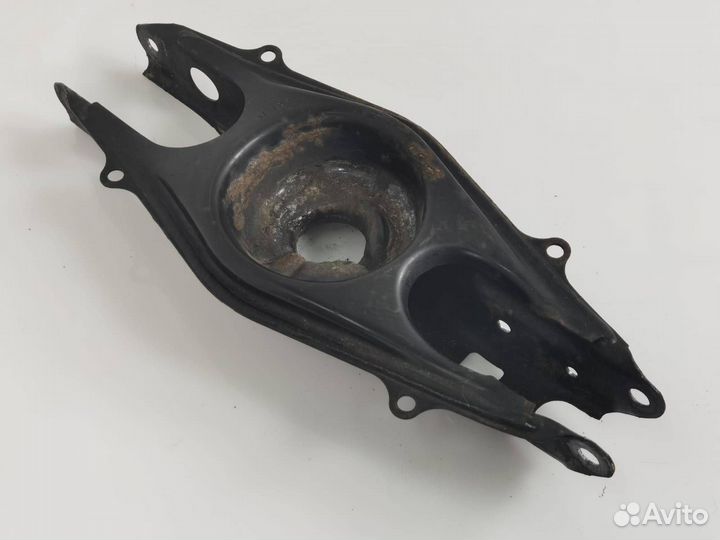 Рычаг задний нижний Mercedes-Benz CLS-Класс