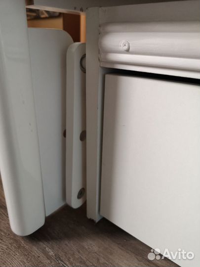 Детская кроватка с поперечным маятником