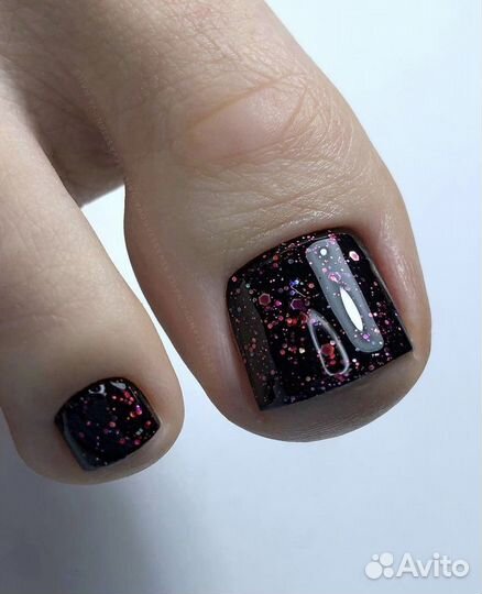 Модель на смарт педикюр, аппаратный, подолог