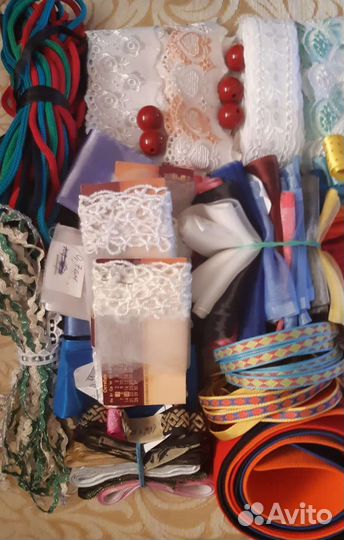 Набор лент и кружев для рукоделия