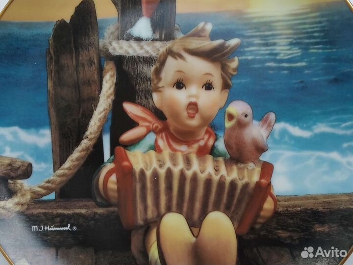 Тарелка настенная Hummel Goebel