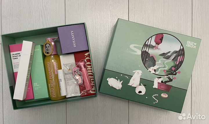 Бокс корейско косметики 82 box весенний 2023