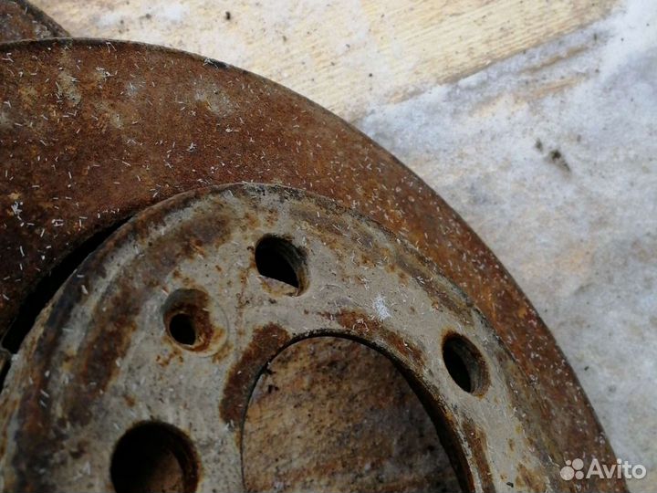 Диск тормозной передний шкода фабия