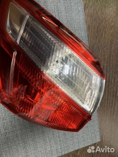 Фонарь задний левый Nissan Qashqai J10