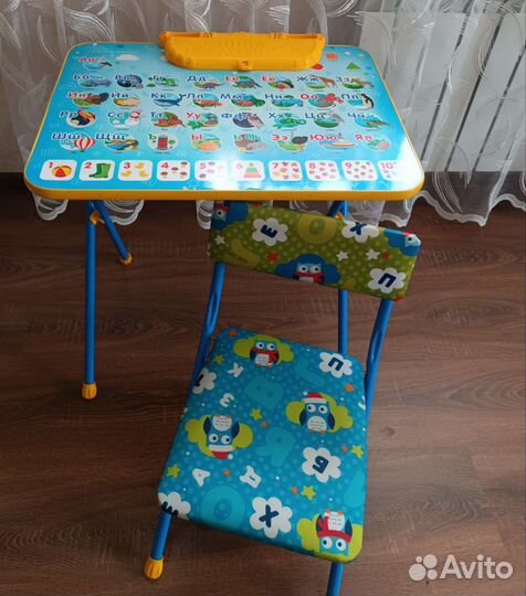 Детский стол и стул