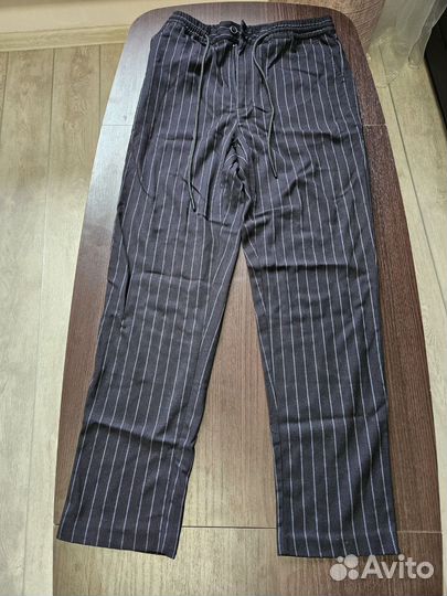 Брюки тёмные линия