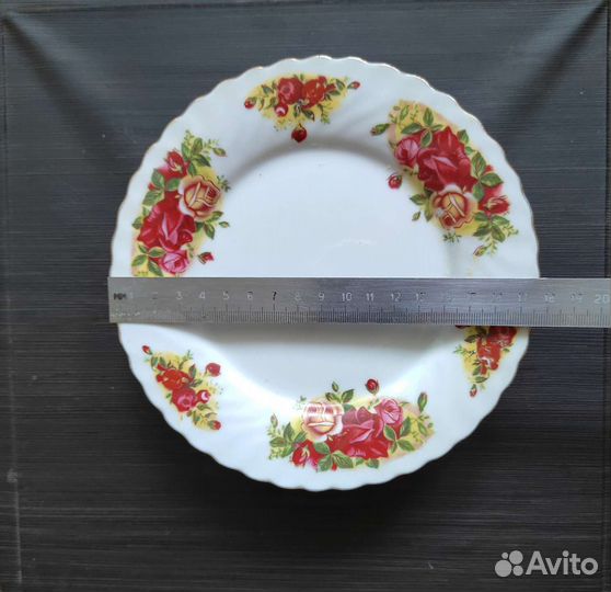 Набор тарелок