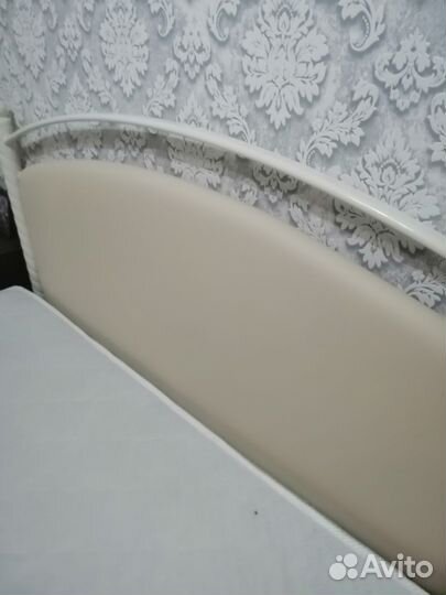 Кровать металлическая 140 на 200