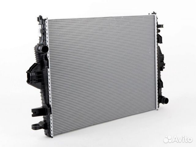 Радиатор охлаждения Volksvagen Touareg Tiguan