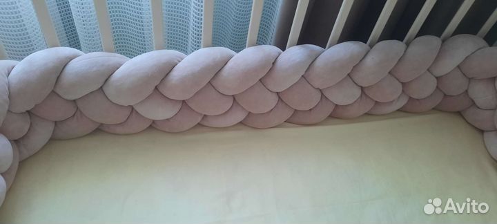 Бортик в кроватку