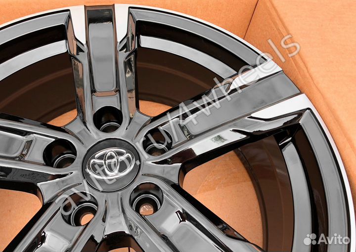 Диски на Тойота Хайлендер R19
