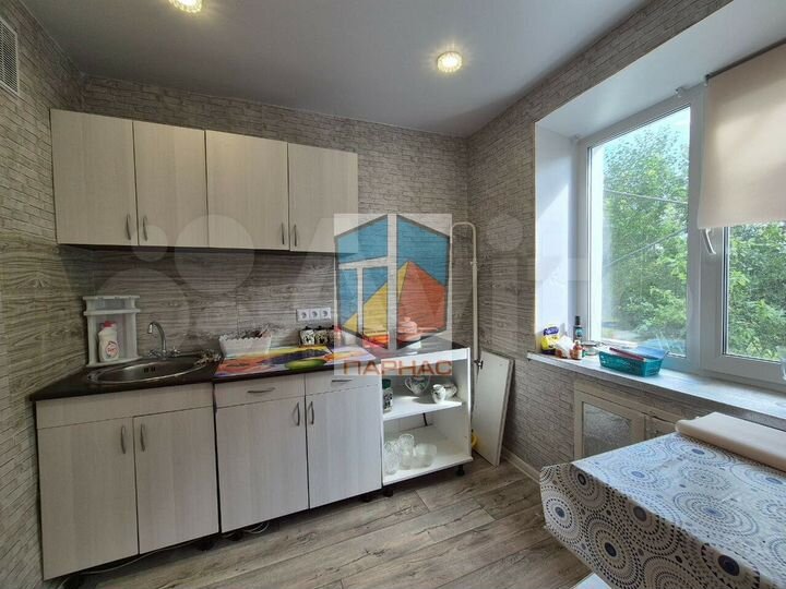 2-к. квартира, 43 м², 4/4 эт.