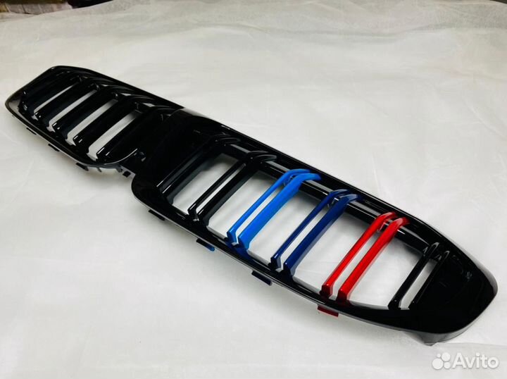 Решетка радиатора G20 G28 М триколор