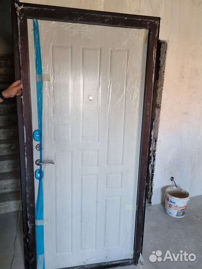 Дверь входная металлическая