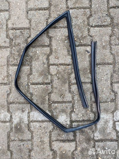 Уплотнитель стекла пер лев KIA Ceedb ED рест