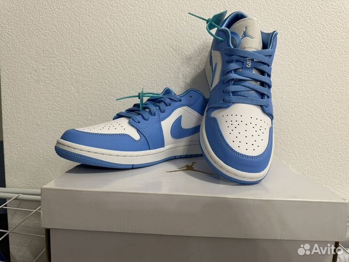 Nike air jordan 1 low university blue