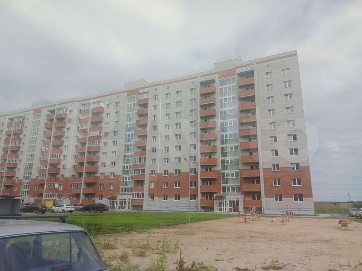 3-к. квартира, 80 м², 1/10 эт.