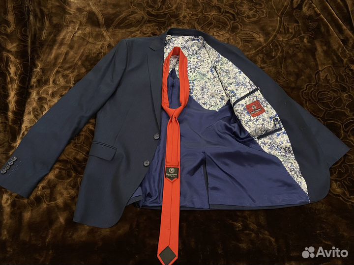 Мужской костюм смокинг