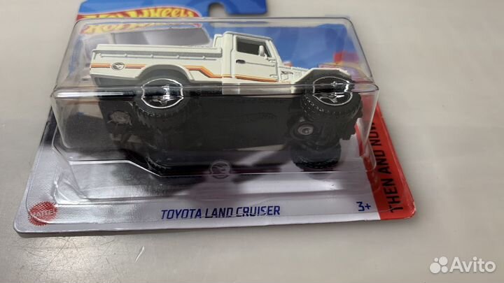 Машинка Hot Wheels Toyota Land Cruiser Ivory