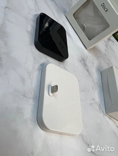 Док станция