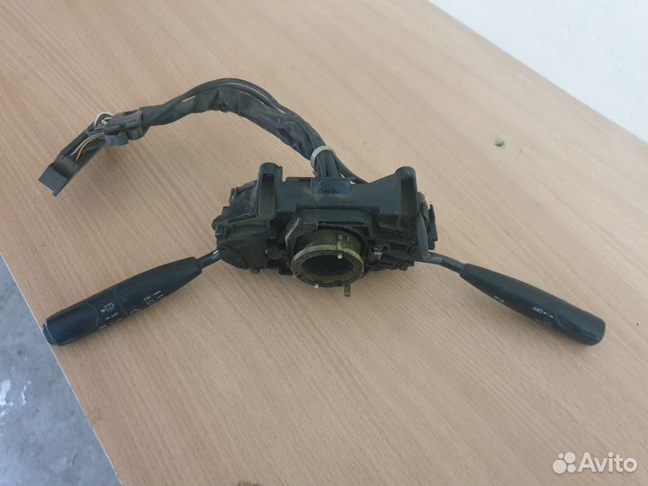 Выключатель указателя поворота Toyota Corolla