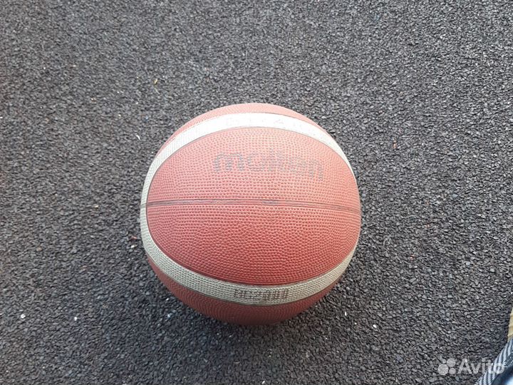 Баскетбольный мяч molten BG2000