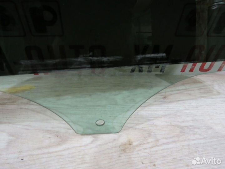Стекло заднее левое Ford Focus 3