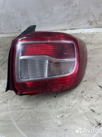 Фонарь задний правый Renault Logan