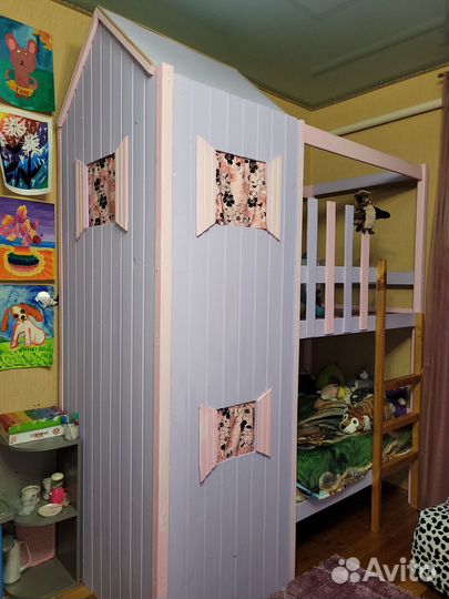 Двухъярусная кровать