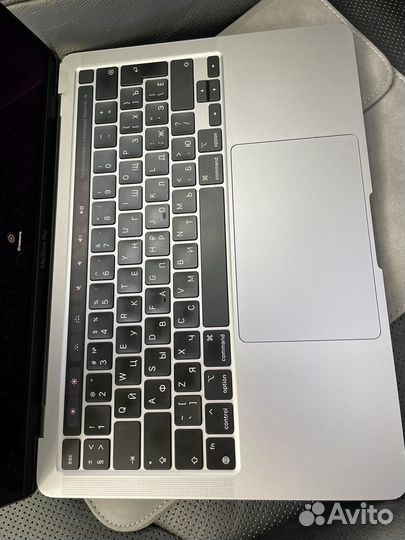 Apple macbook pro 13 2020 m1 8gb 256