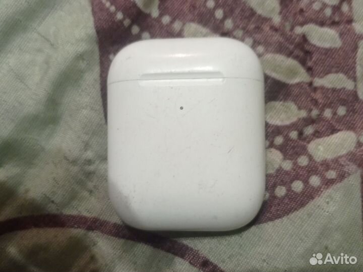 Airpods 2 правый наушник не работает