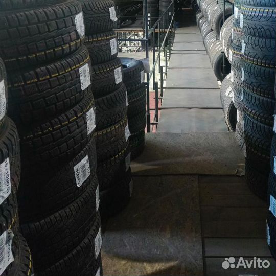 Pirelli P Zero 325/35 R23 111Y