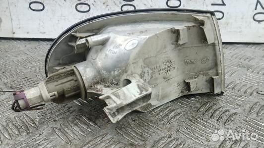 Поворотник фары левый audi A4 B5 (BBL12HA01)