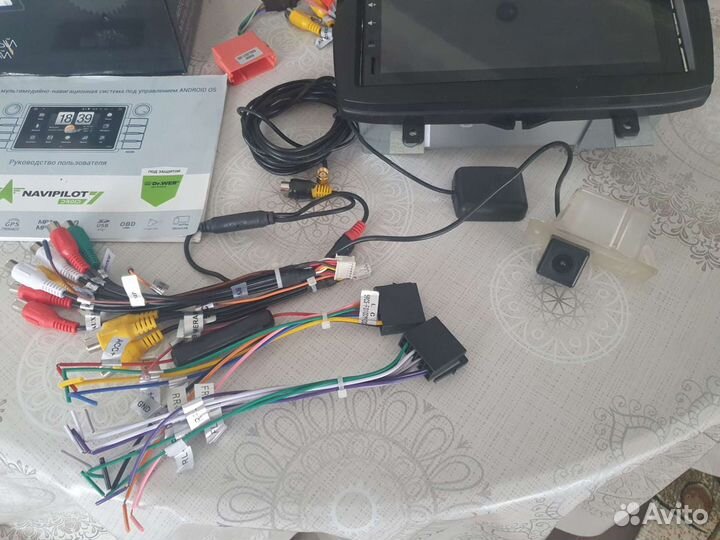 Автомагнитола navipilot 7 с рамкой под Весту