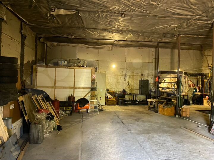 Гараж, > 30 м²