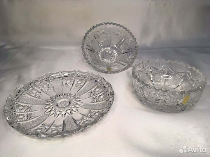 Ваза хрустальная и розетки