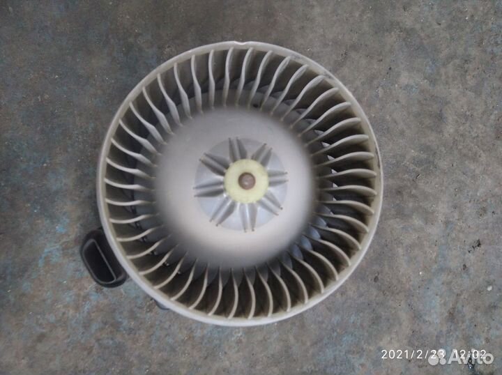 Мотор печки на Toyota bB