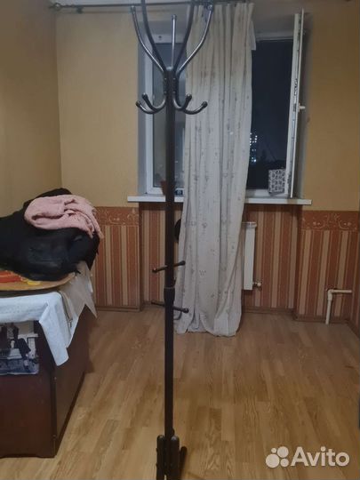 Вешалка напольная