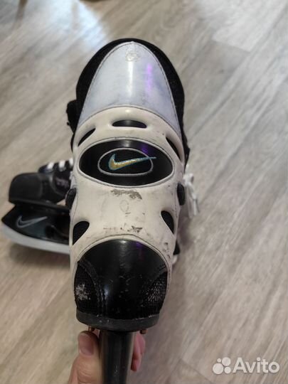 Коньки хоккейные