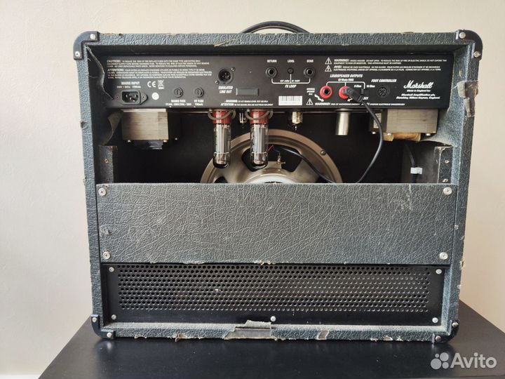 Ламповый гитарный комбоусилитель Marshall JCM 2000