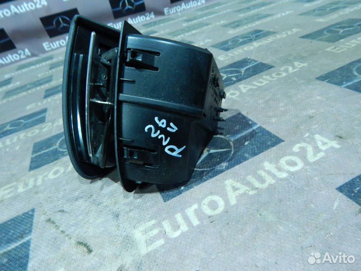 Пепельница правая задняя A2118100830 Mercedes-Benz